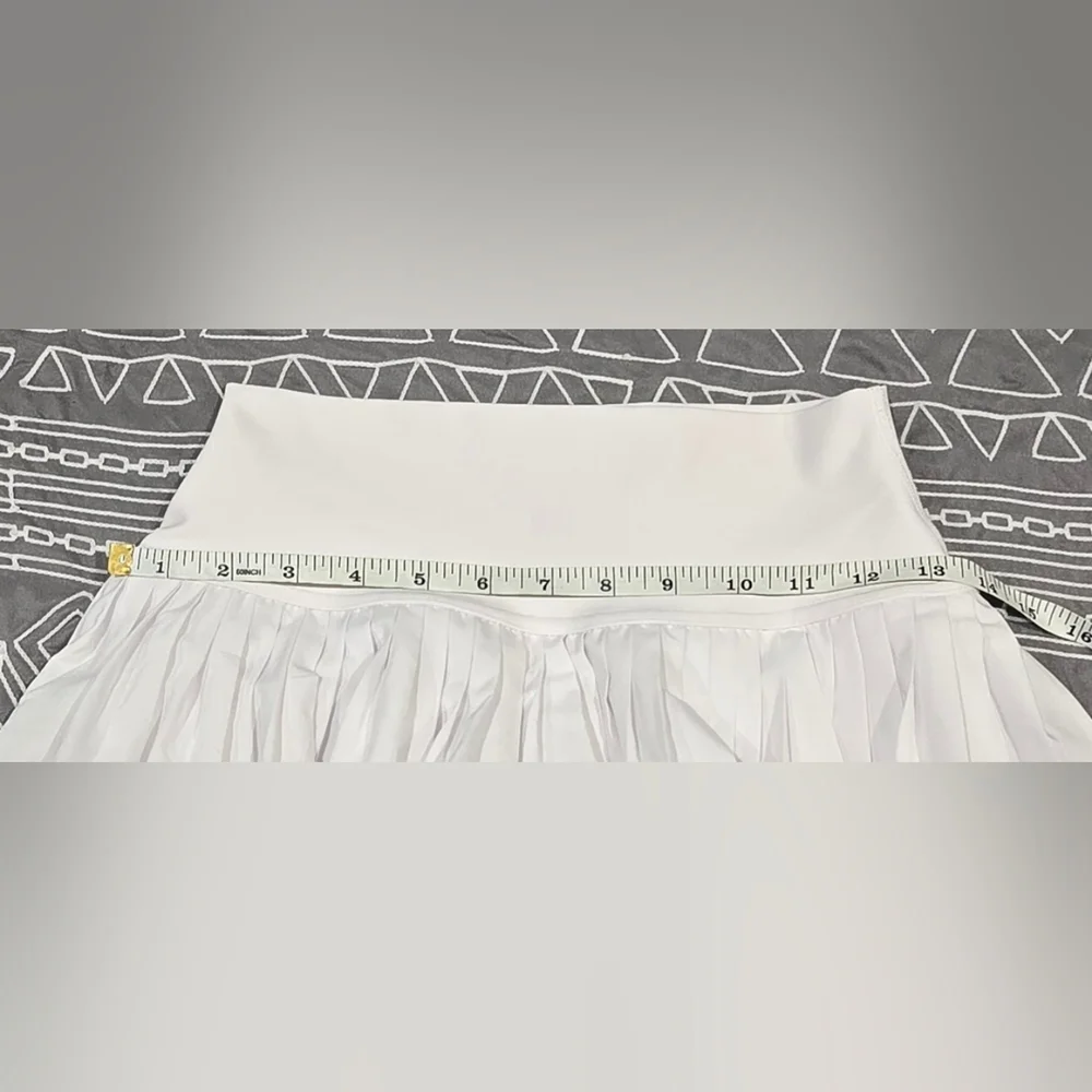 SOLD!!!! Alo Yoga Grand Slam Tennis Skirt Size Small - Picture 2 of 7